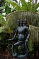 Voodoo symbolika. 
V zemi prosycené atmosférou magie a voodoo symboliky. 
(Benin)